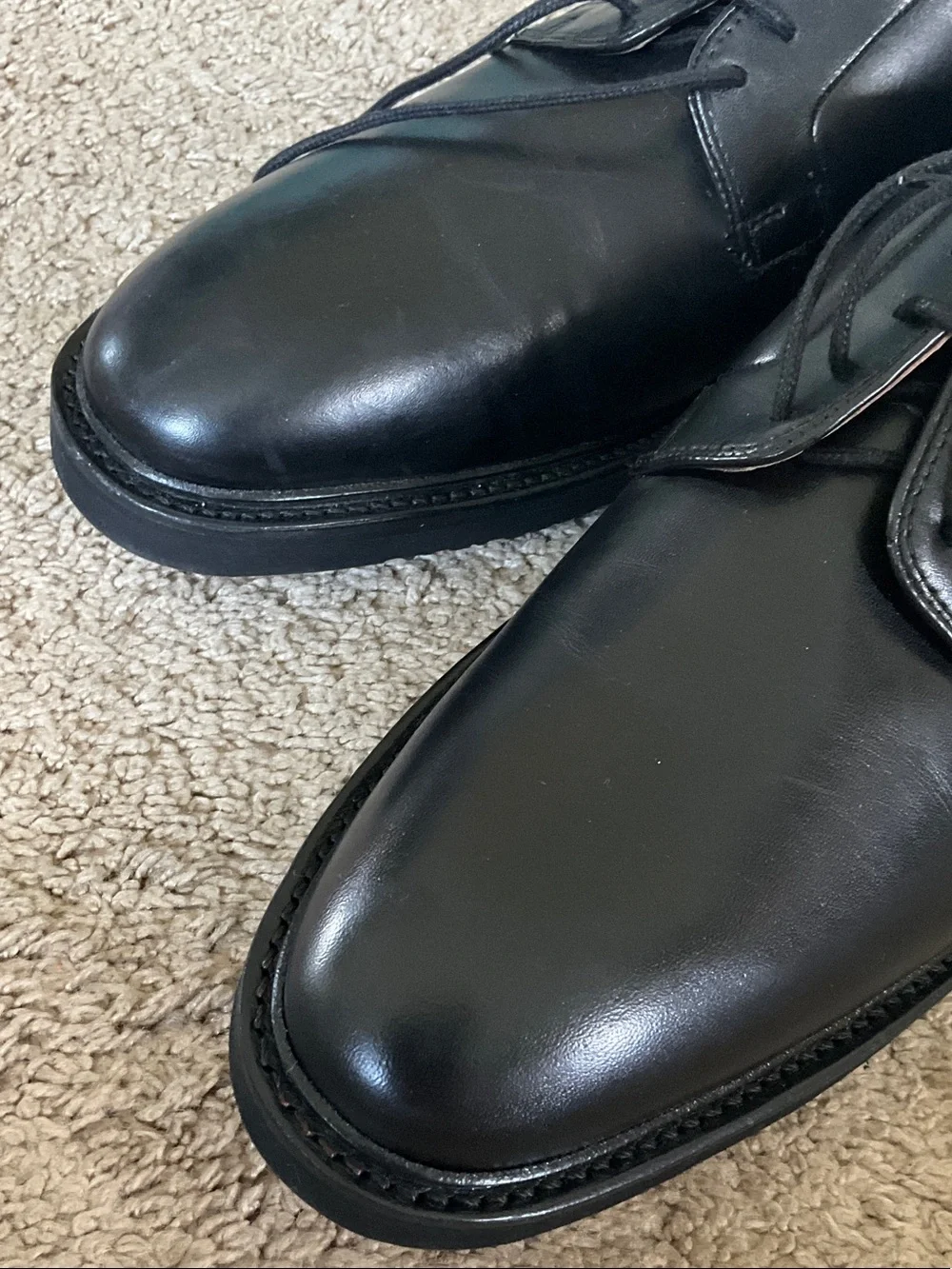 Allen Edmonds Devin Derby Lace-Up Oxford in Black